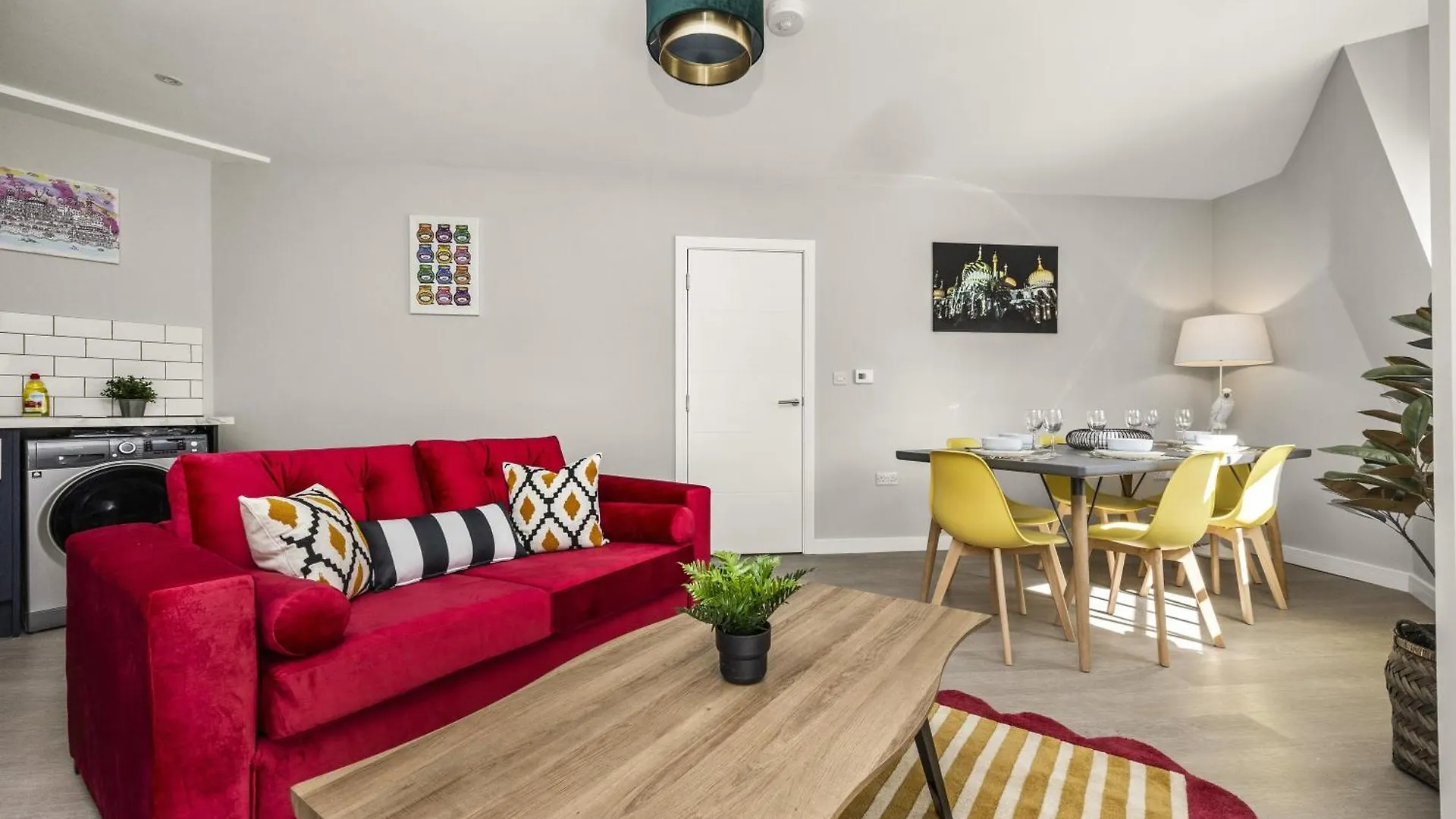 Buzzing Brighton Apartment 5 By My Getaways location